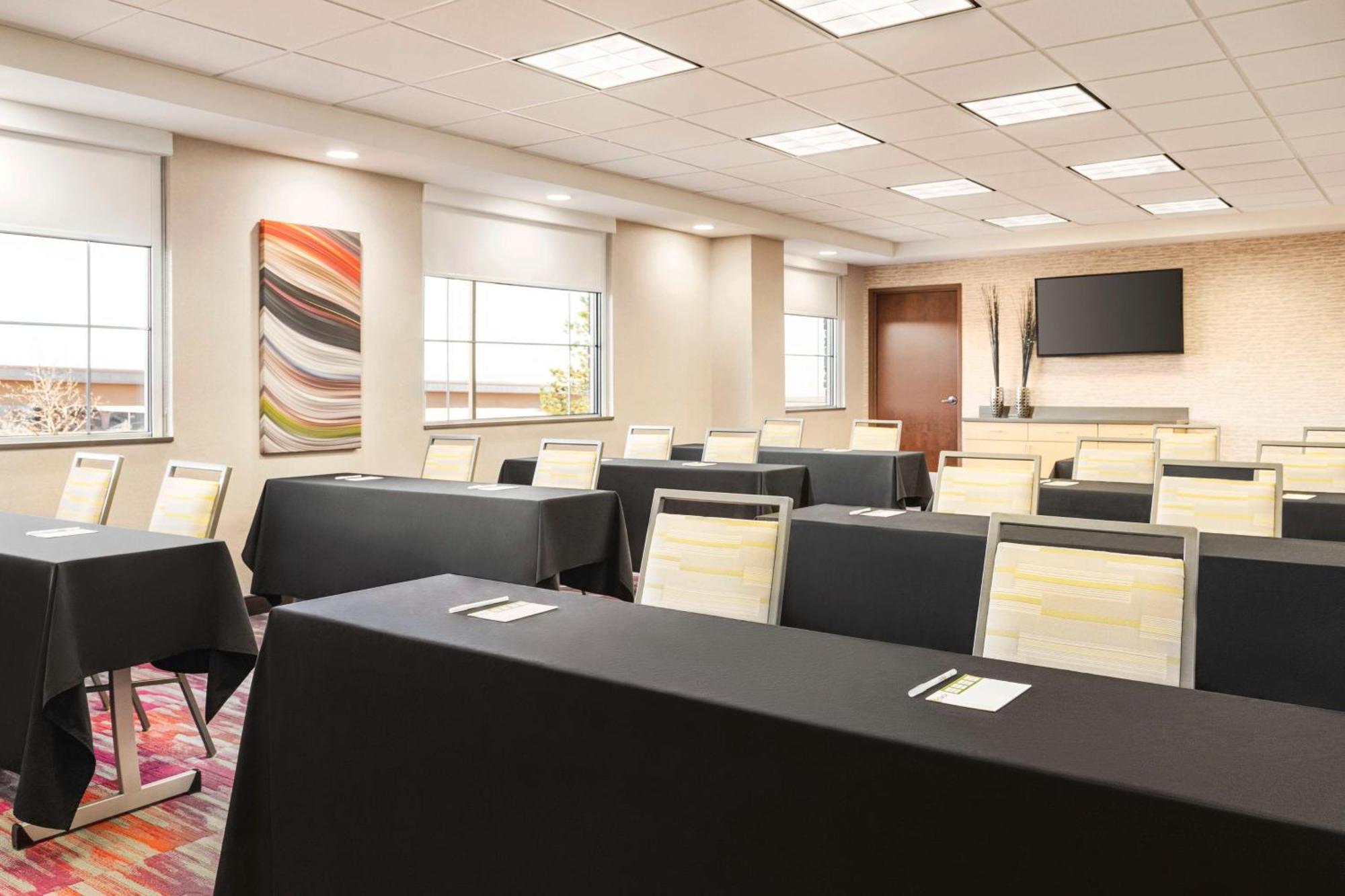 Home2 Suites By Hilton Albuquerque Downtown/University Екстер'єр фото